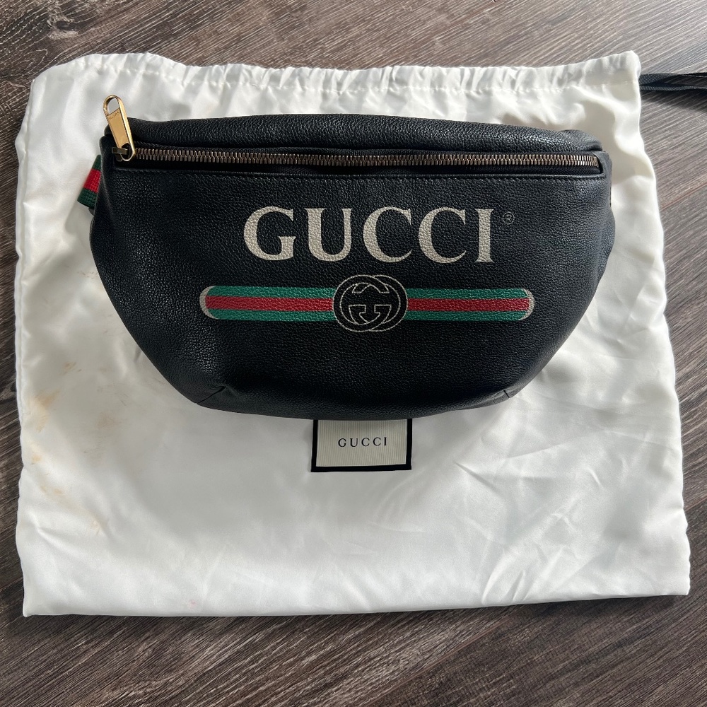 GUCCI LARGE FANNY PACK / belt bag UNISEX - barely used